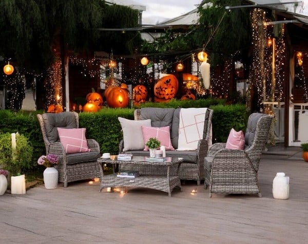 Fiji Patio-Halloween