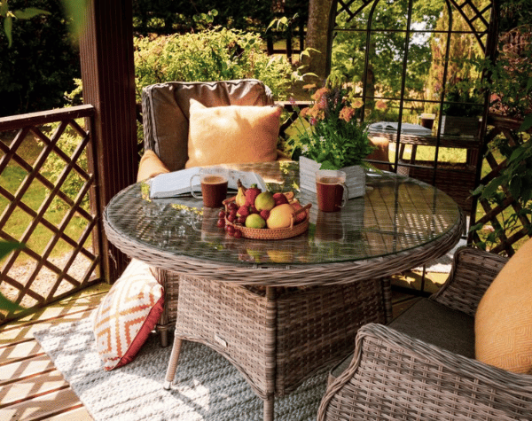 Compact Comfort: Create Cosy Outdoor Nooks in Limited Spaces