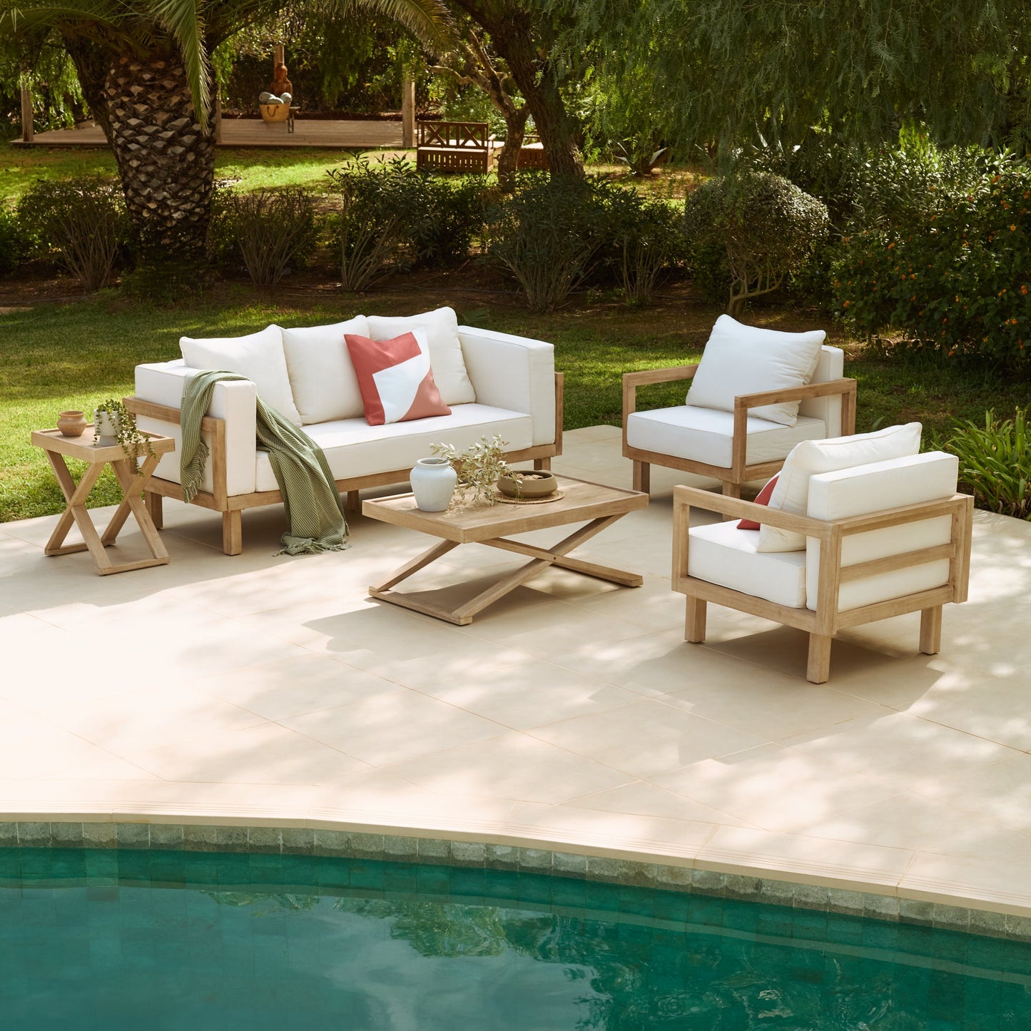 Akira 5 Seater Wooden Garden Set with Side Table - Laura James