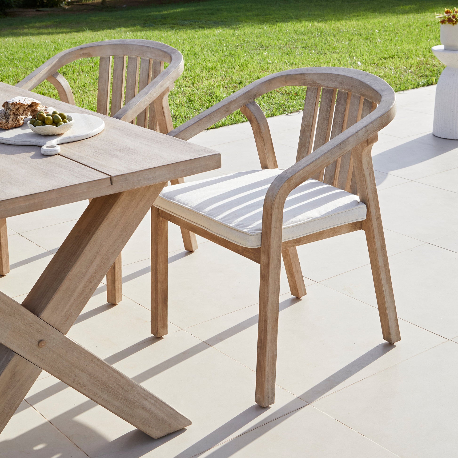 Charlotte 6 Seater Wooden Garden Dining Set with  Shiro - Laura James 