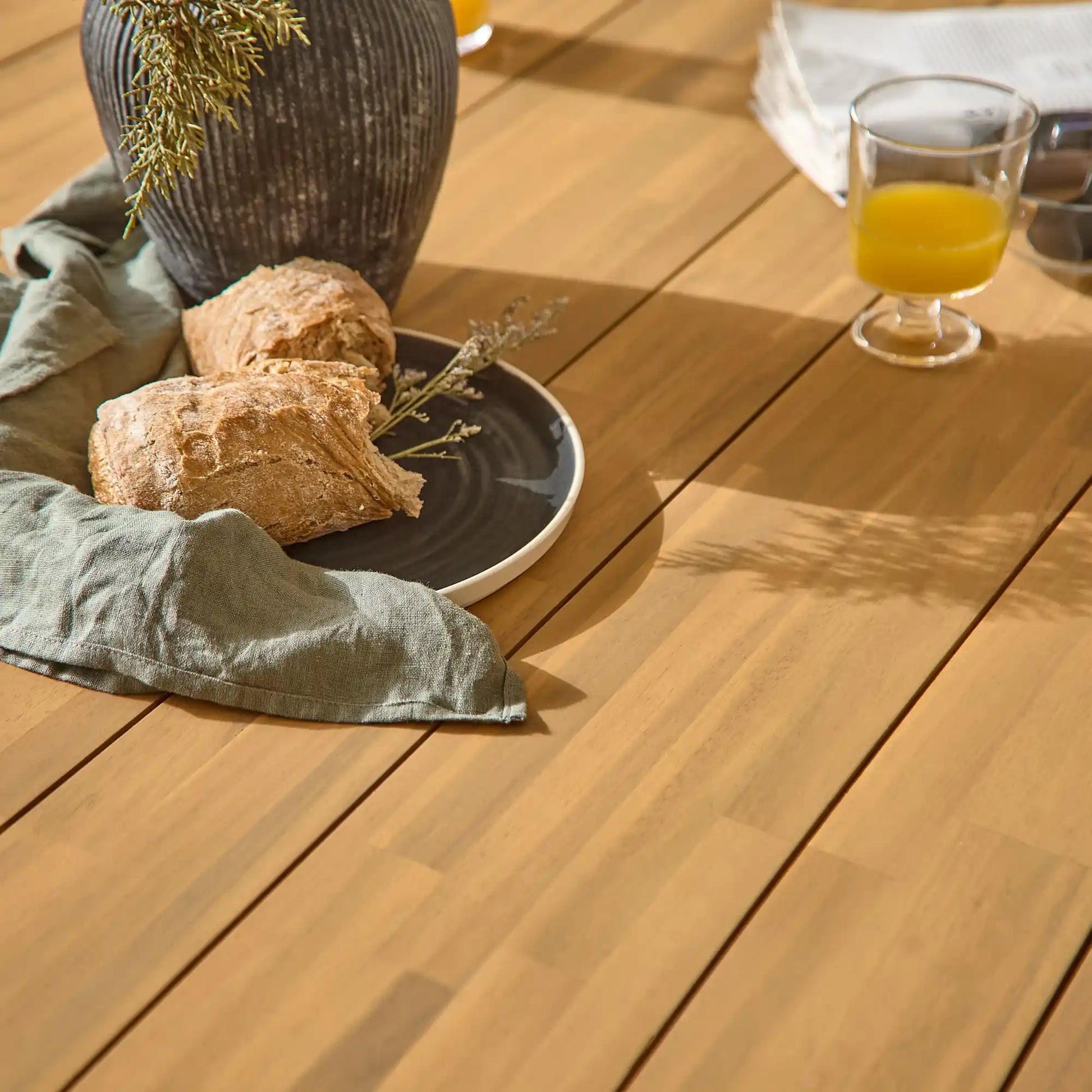 Ezra  Whitewash Round Outdoor Dining Set with Natural Hali Rope Chairs - Laura James 