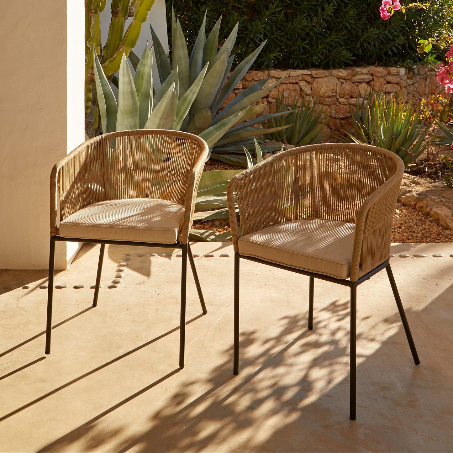 Amelia 4 Seater Whitewash Wood Black Legs Garden Dining Set - Hali Natural Chairs