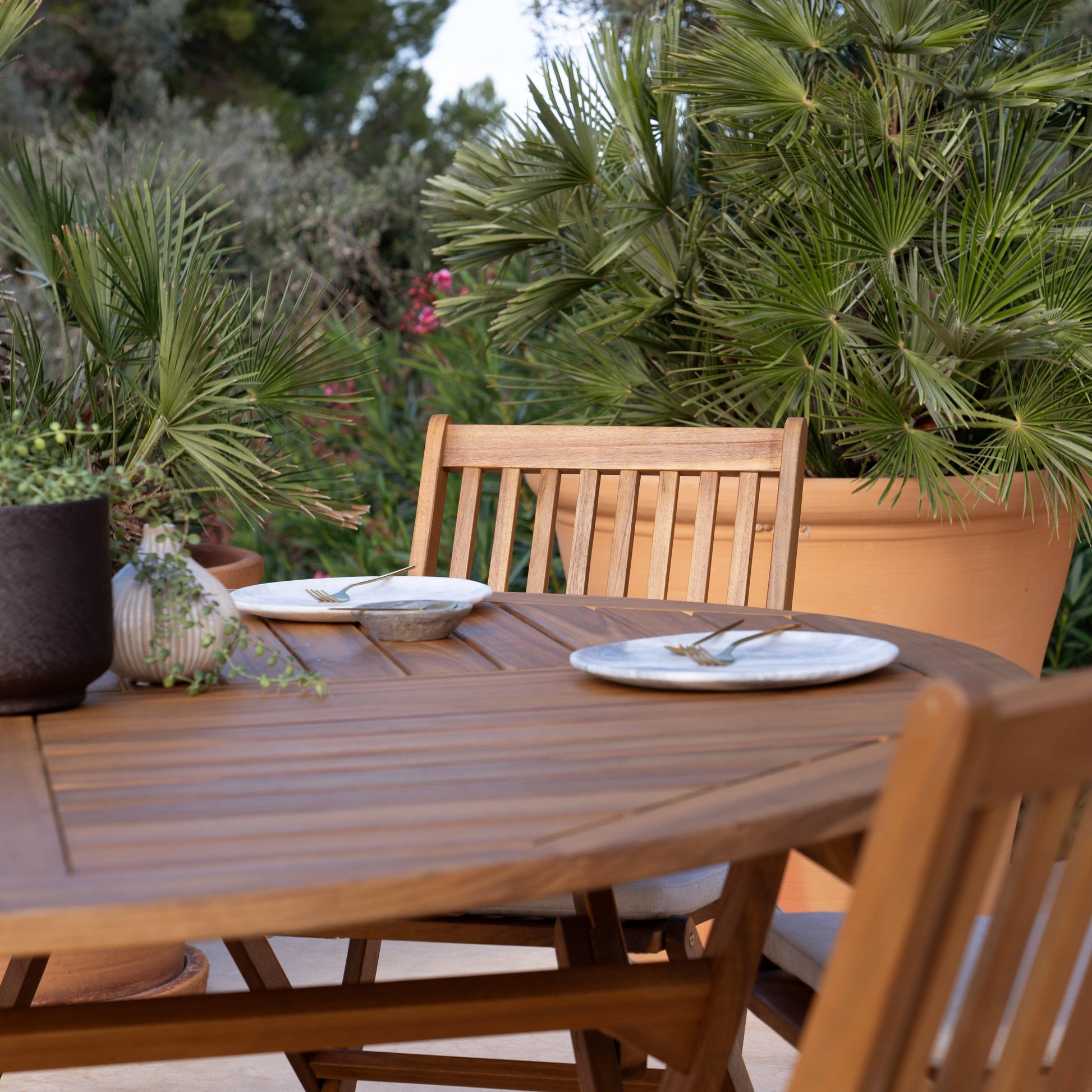 Ashby 8 Seater Wooden Round Folding Dining Table - 160cm - Laura James