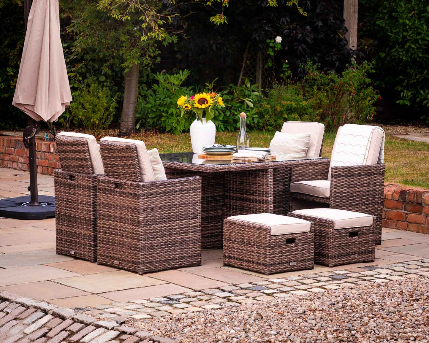 Barcelona 4 Seater Cube Set With Footstools in Truffle Brown and Cream