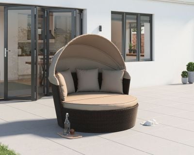 Venice Rattan Garden Day Bed in Chocolate Mix and Coffee Cream