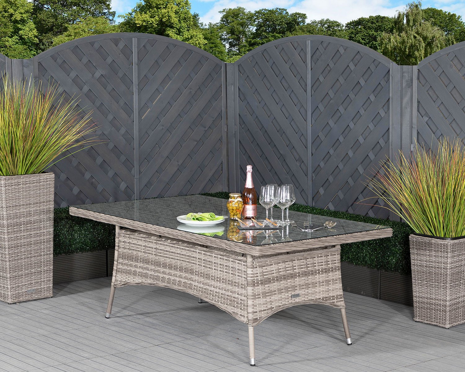 Rattan table discount 4 chairs