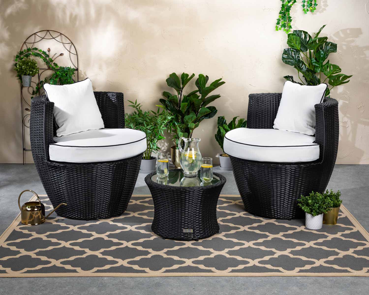 Rattan Garden Vase Set In Black Amp White Orlando Rattan Direct