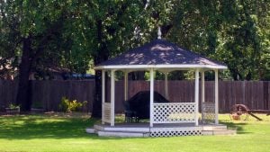 Gazebo and conservatory: blurring inside and outside