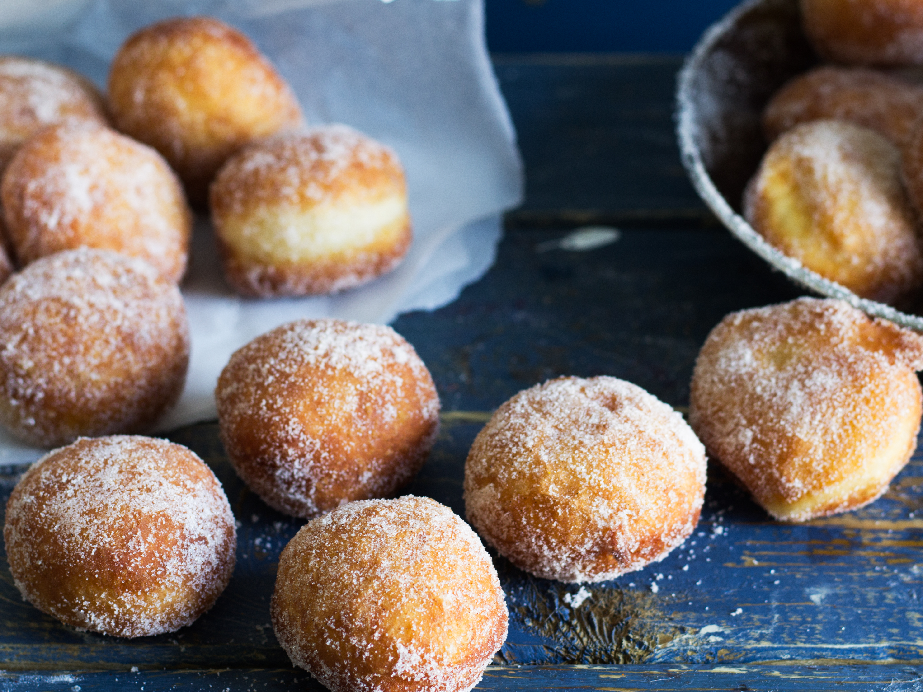 Sugar and spice doughnut bites - great for Bonfire Night